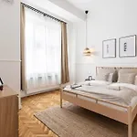 The White House Apartment Budapest