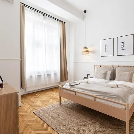The White House Apartment Budapest